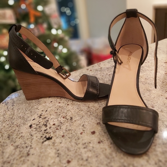 Wedges sandles - Picture 2 of 2